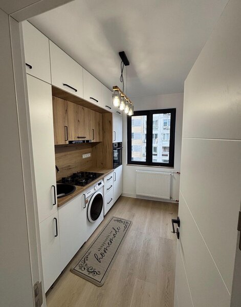 Tineretului, 5 minute metrou, pe strada Poenari, prima inchiriere